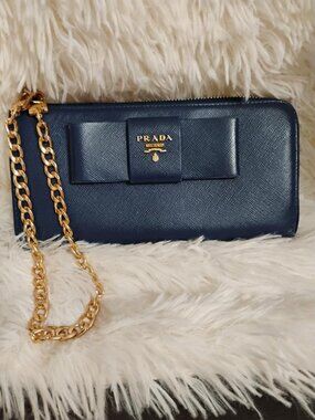 Prada Bluette Saffiano Bow Long Leather Zip Around Wallet EUC